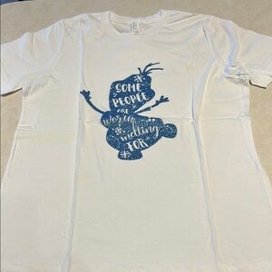 Olaf T-Shirt “Some People Are Worth Melting For”